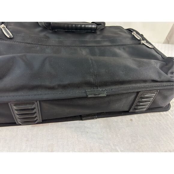 Gateway black laptop bag 16"x14" - Picture 6 of 10